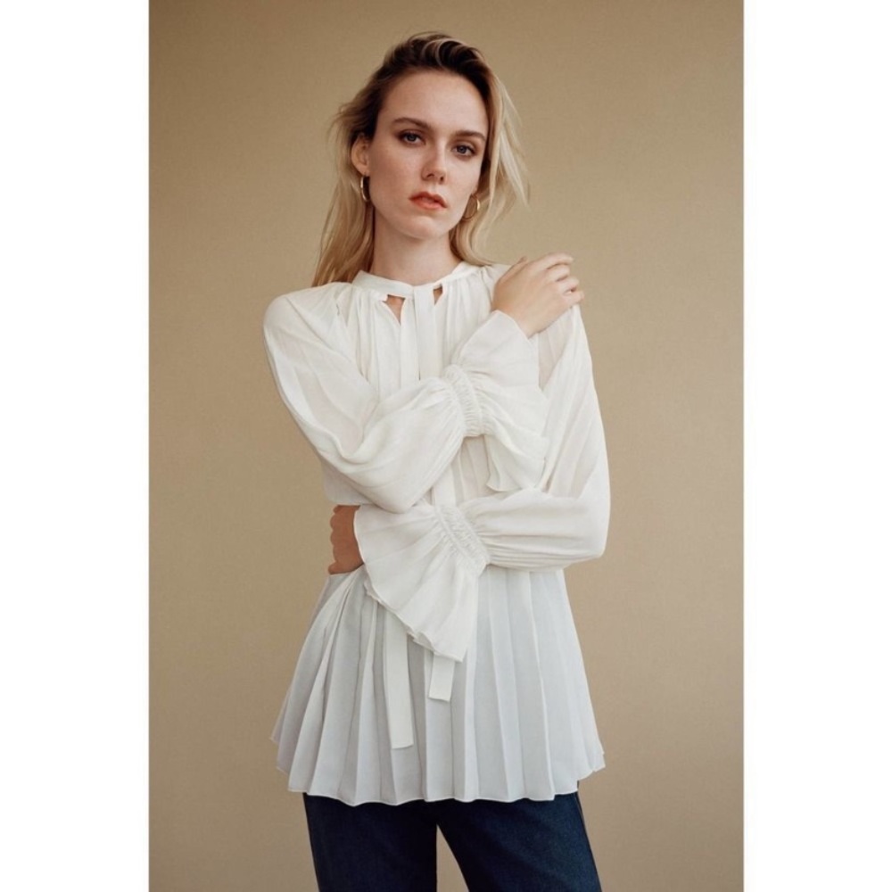Zara White Pleated Tie Front Blouse Size NWT